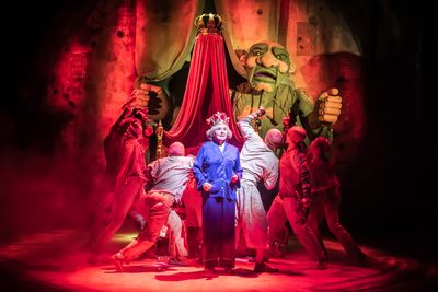 Helena Lymbery & Puppeteers Photo