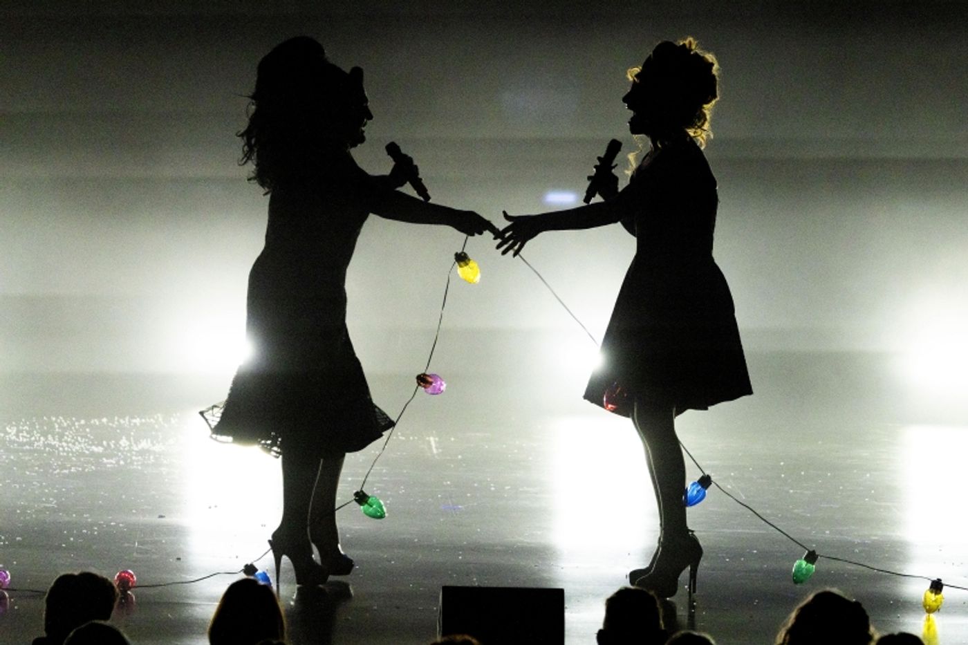 Review: THE JINKX & DELA HOLIDAY SHOW at The Kings Theater Is Unhinged & Joyful  Image