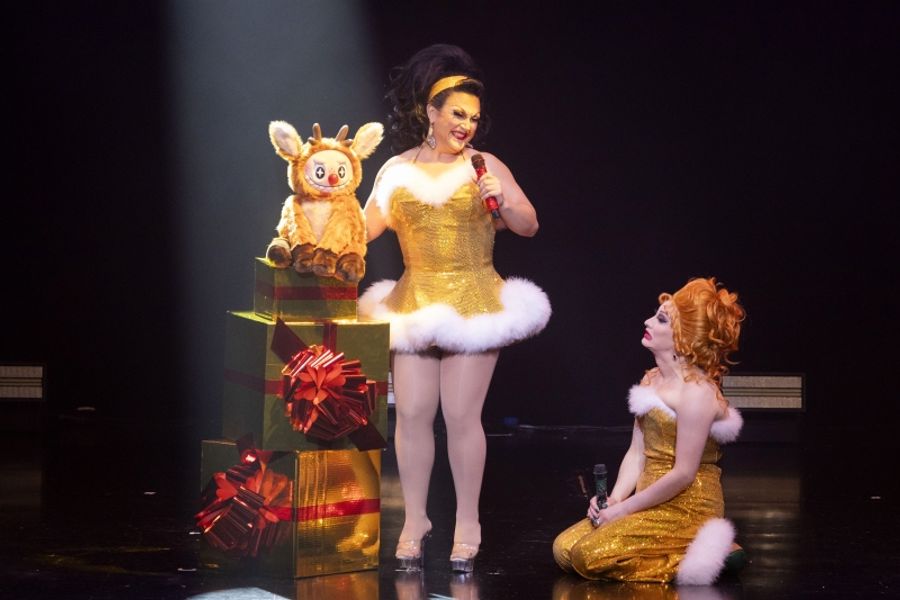 Review: THE JINKX & DELA HOLIDAY SHOW at The Kings Theater Is Unhinged & Joyful Image