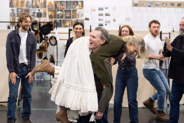 Billy Crudup, Denise Gough, and company Photo