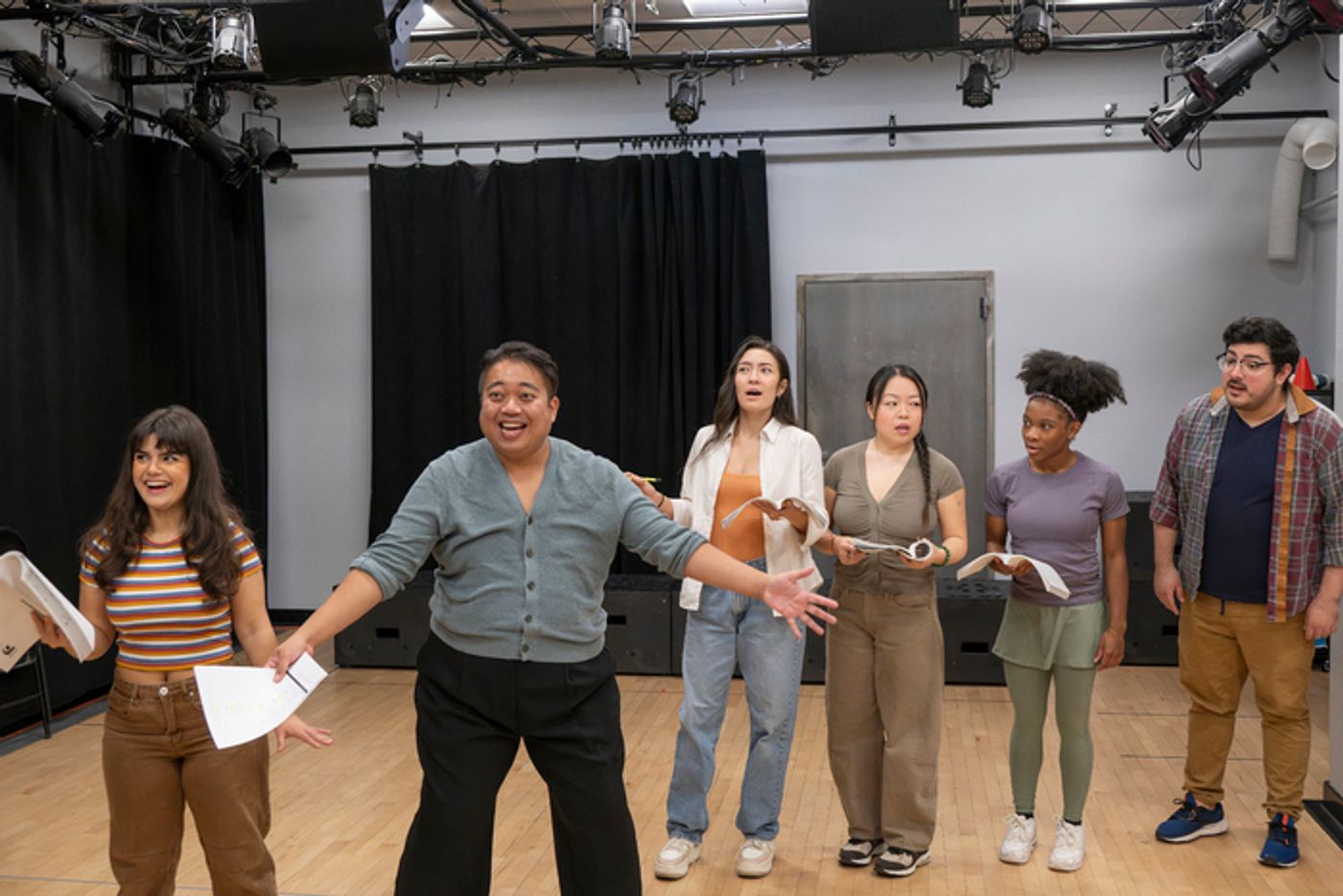 Photos: ELEPHANT & PIGGIE'S 'WE ARE IN A PLAY' Cast in Rehearsals  Image