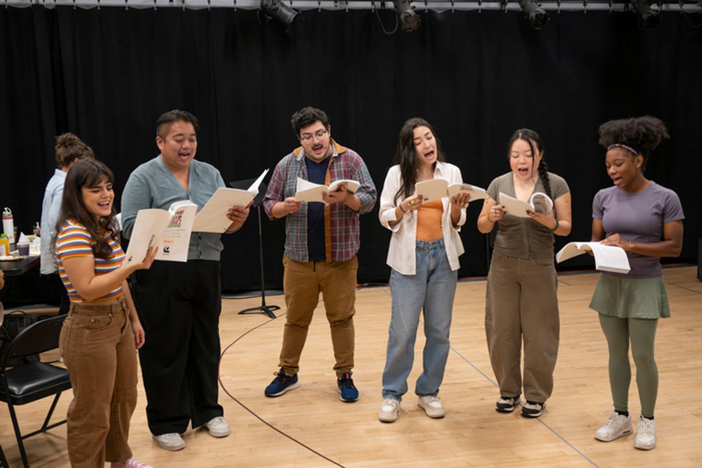 Photos: ELEPHANT & PIGGIE'S 'WE ARE IN A PLAY' Cast in Rehearsals  Image