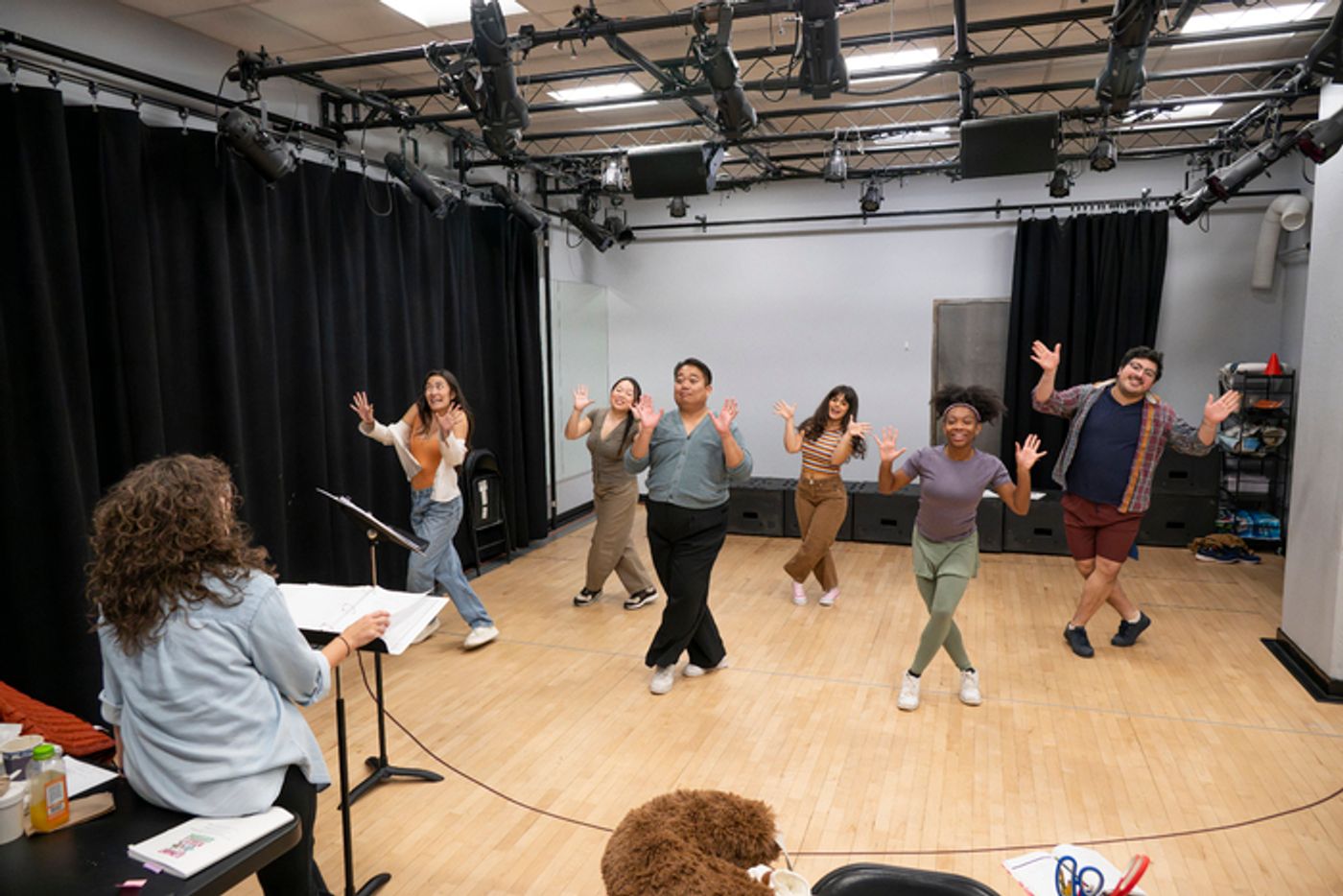 Photos: ELEPHANT & PIGGIE'S 'WE ARE IN A PLAY' Cast in Rehearsals  Image
