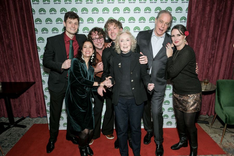 Photos: IT'S A WONDERFUL LIFE Celebrates Opening Night at Irish Rep Image