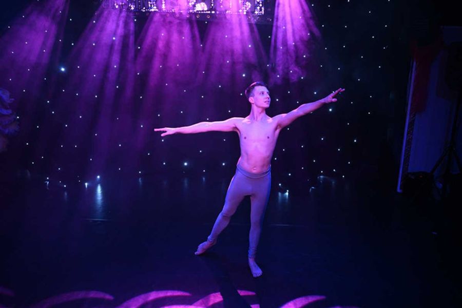 Photos: BOYS IN THE BUFF Opens In London This Week Image