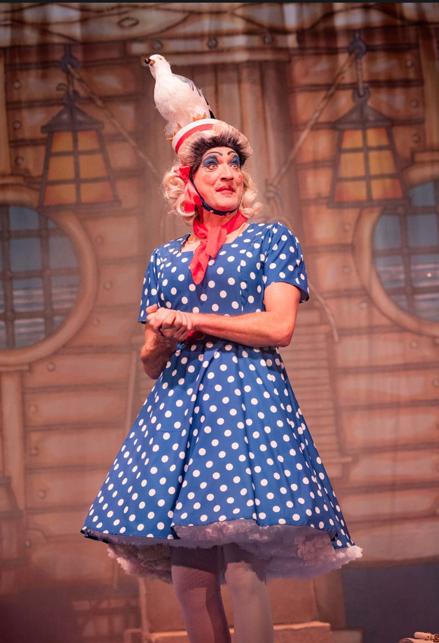 Photos: DICK WHITTINGTON AND HIS CATFORD CAT at the Broadway Theatre  Image