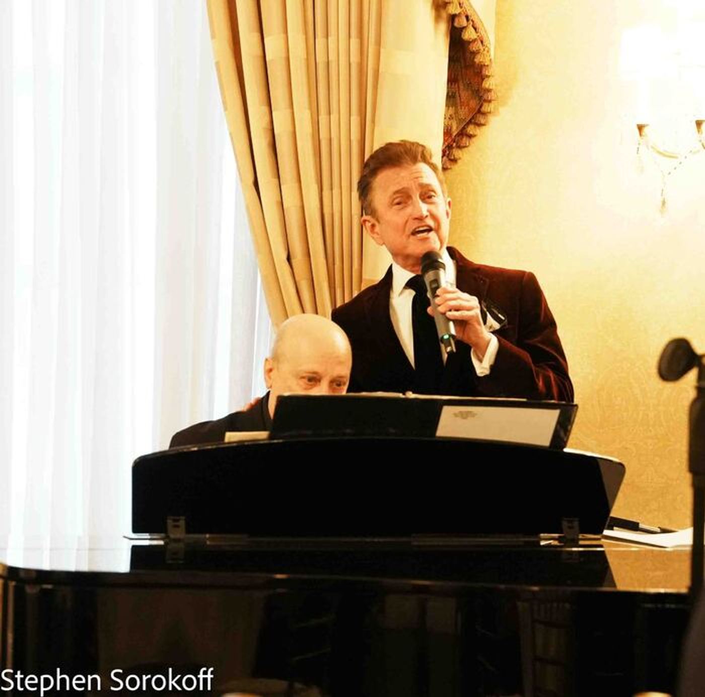 Review: A De-Lovely Afternoon at the Dutch Treat Club  Image