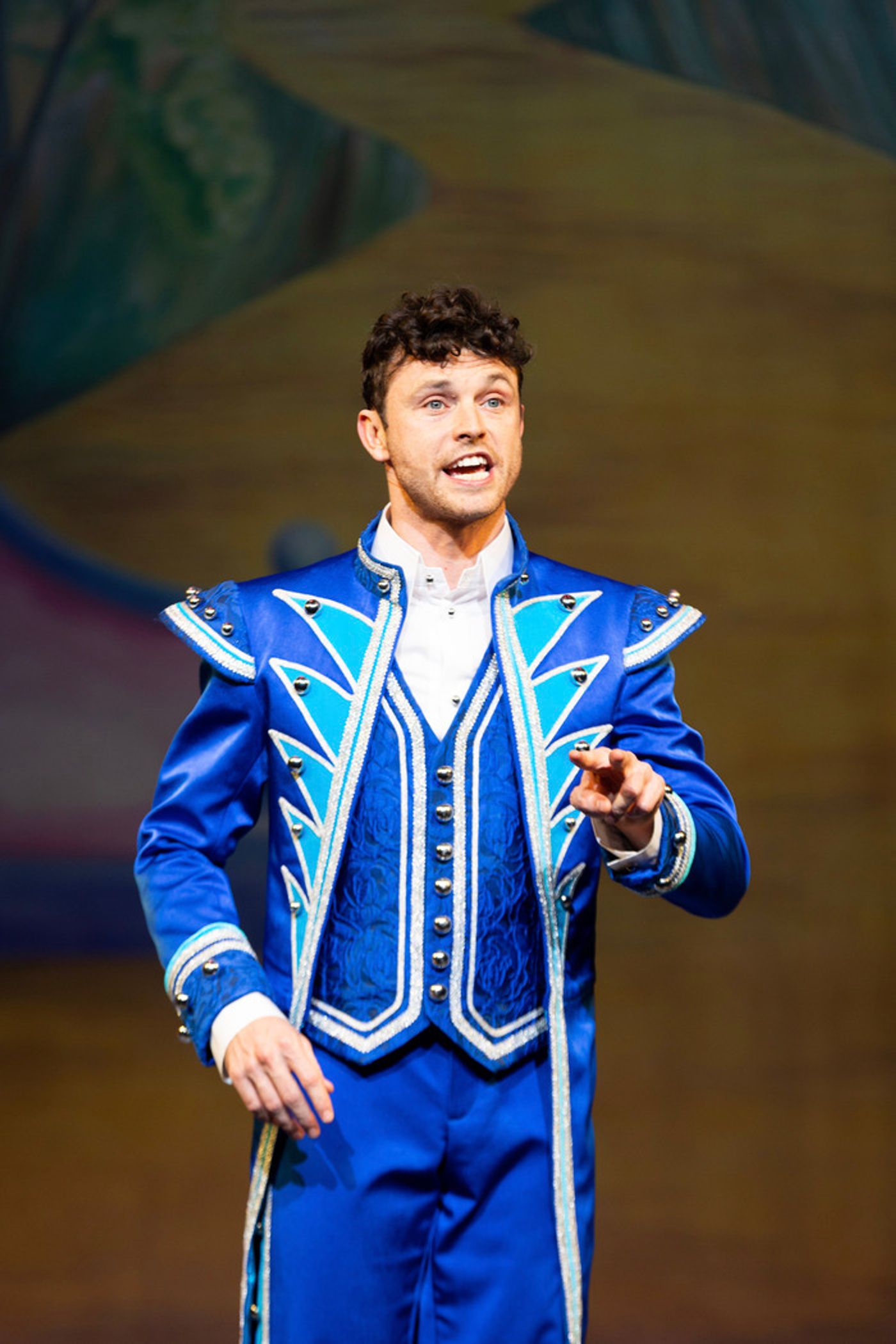 Photos: CINDERELLA Pantomime at the Richmond Theatre  Image