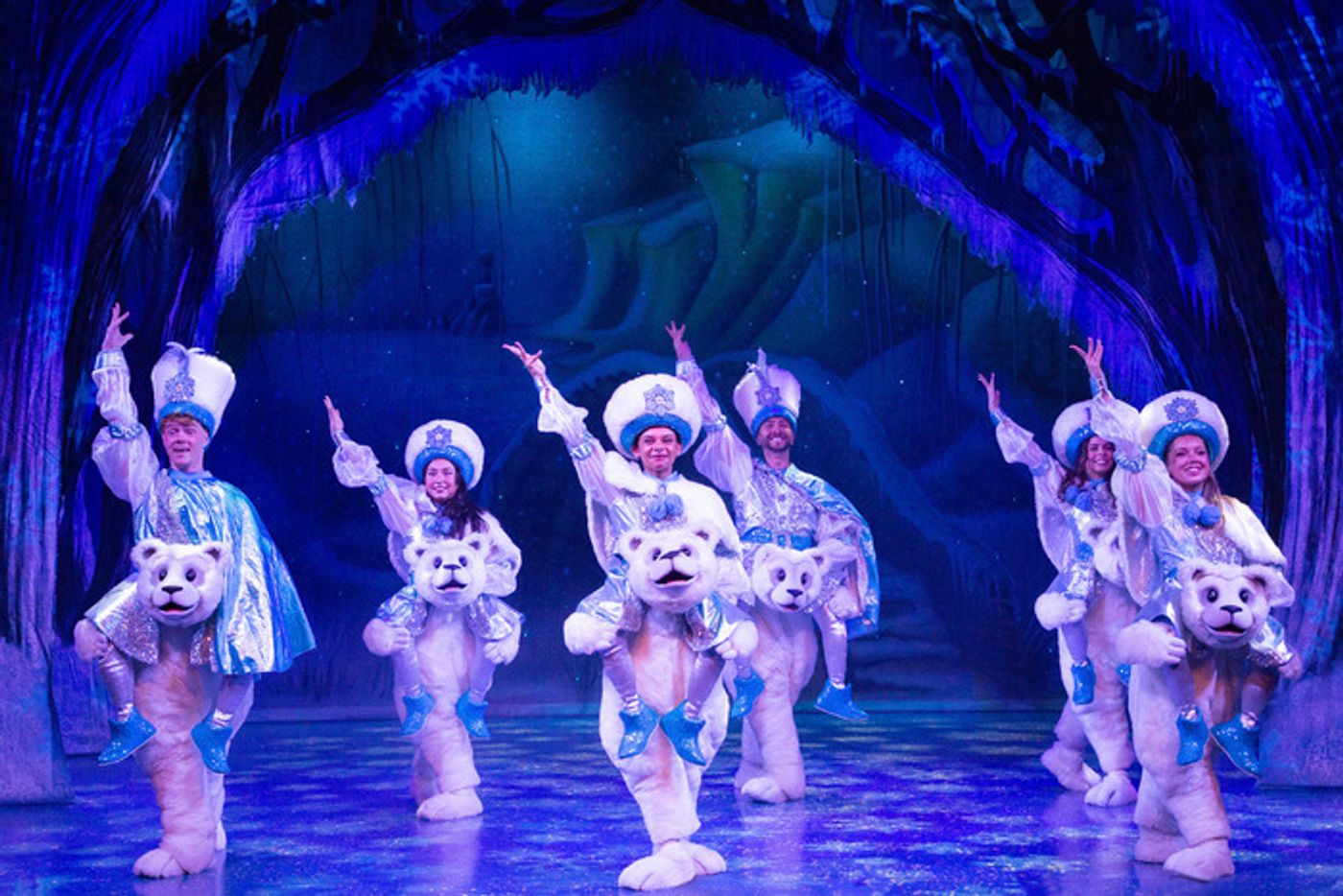 Photos: CINDERELLA Pantomime at the Richmond Theatre Photos: CINDERELLA Pantomime at the Richmond Theatre Image