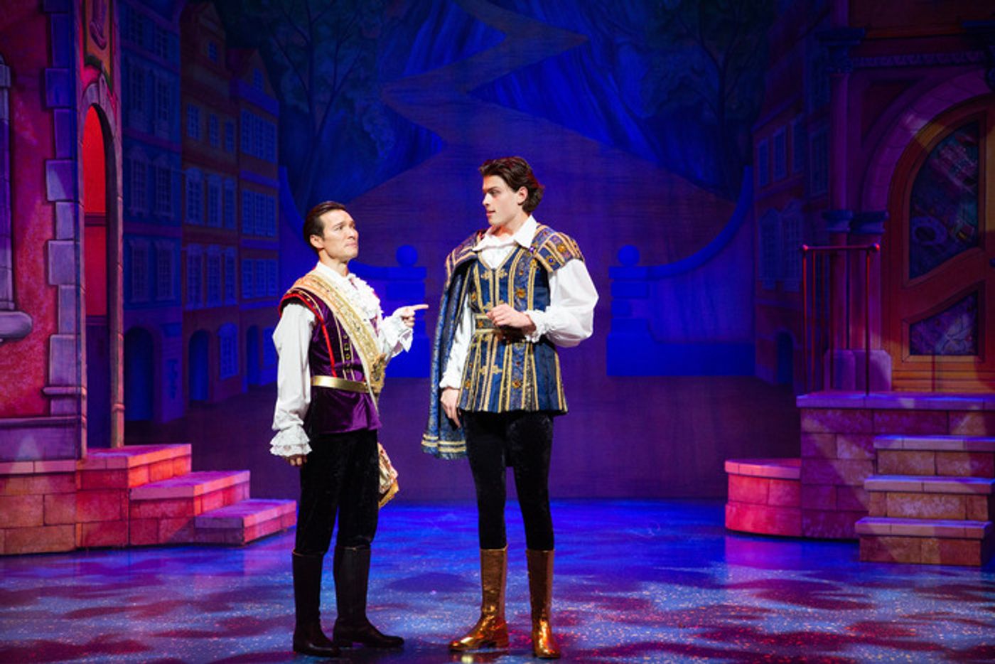 Photos: CINDERELLA Pantomime at the Richmond Theatre Photos: CINDERELLA Pantomime at the Richmond Theatre Image