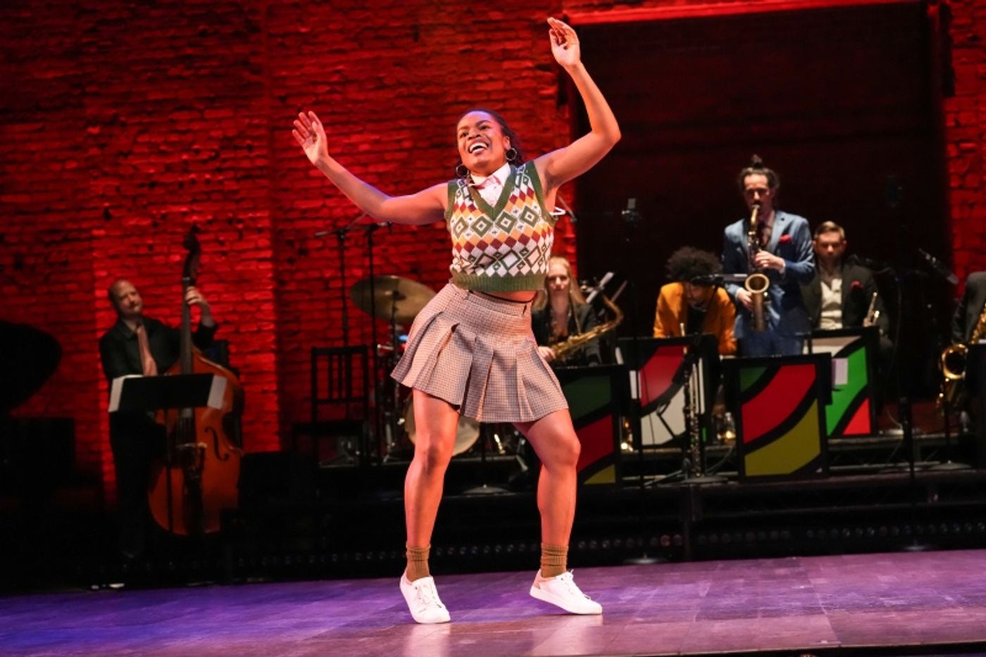 Review: A VERY SWING OUT HOLIDAY at The Joyce Theater Thrills Review: A VERY SWING OUT HOLIDAY at The Joyce Theater Thrills Image
