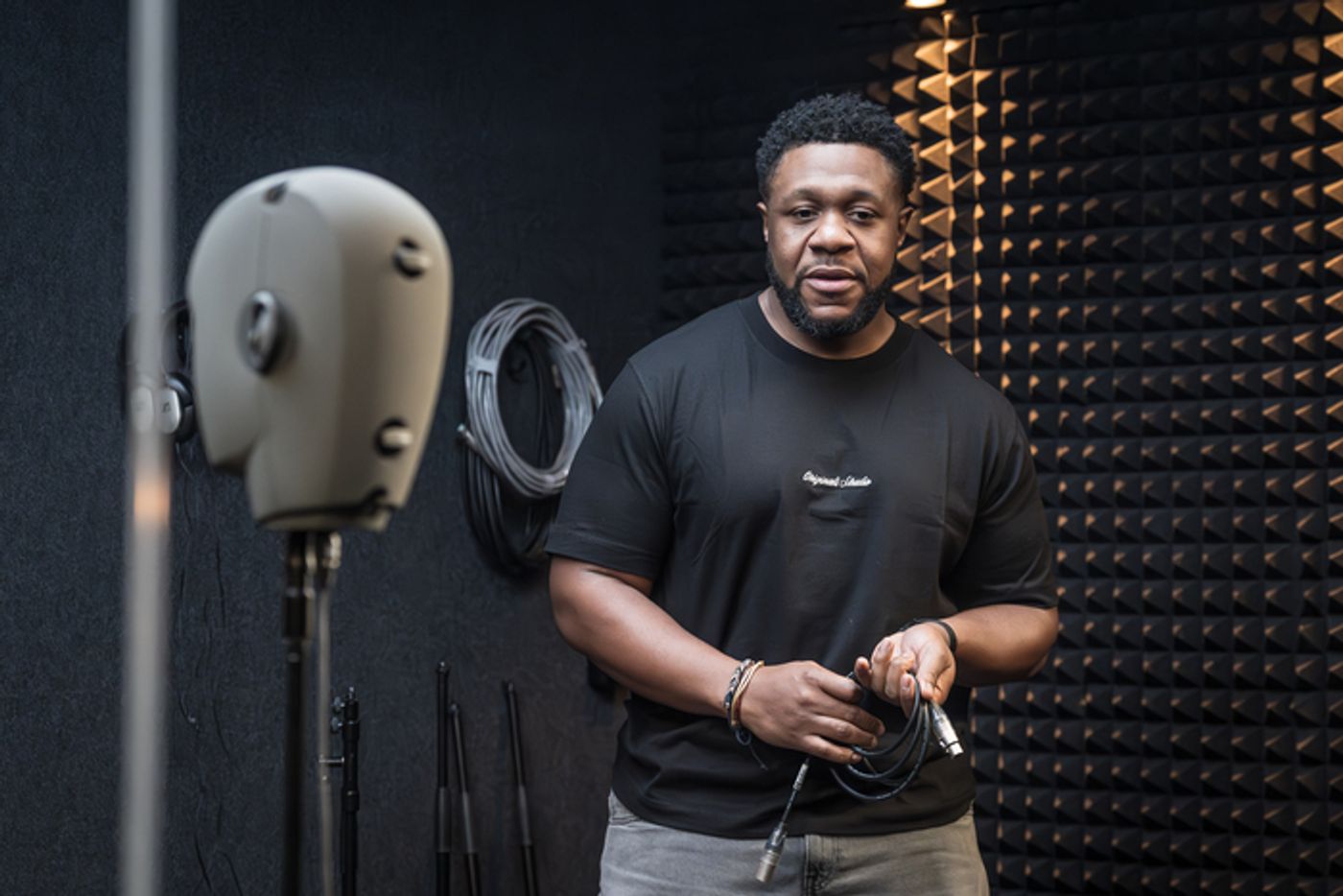 Photos: A GHOST IN YOUR EAR Extends, Plus Get a First Look  Image