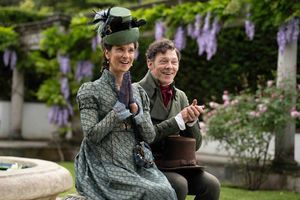 Indira Varma, Richard Coyle Photo