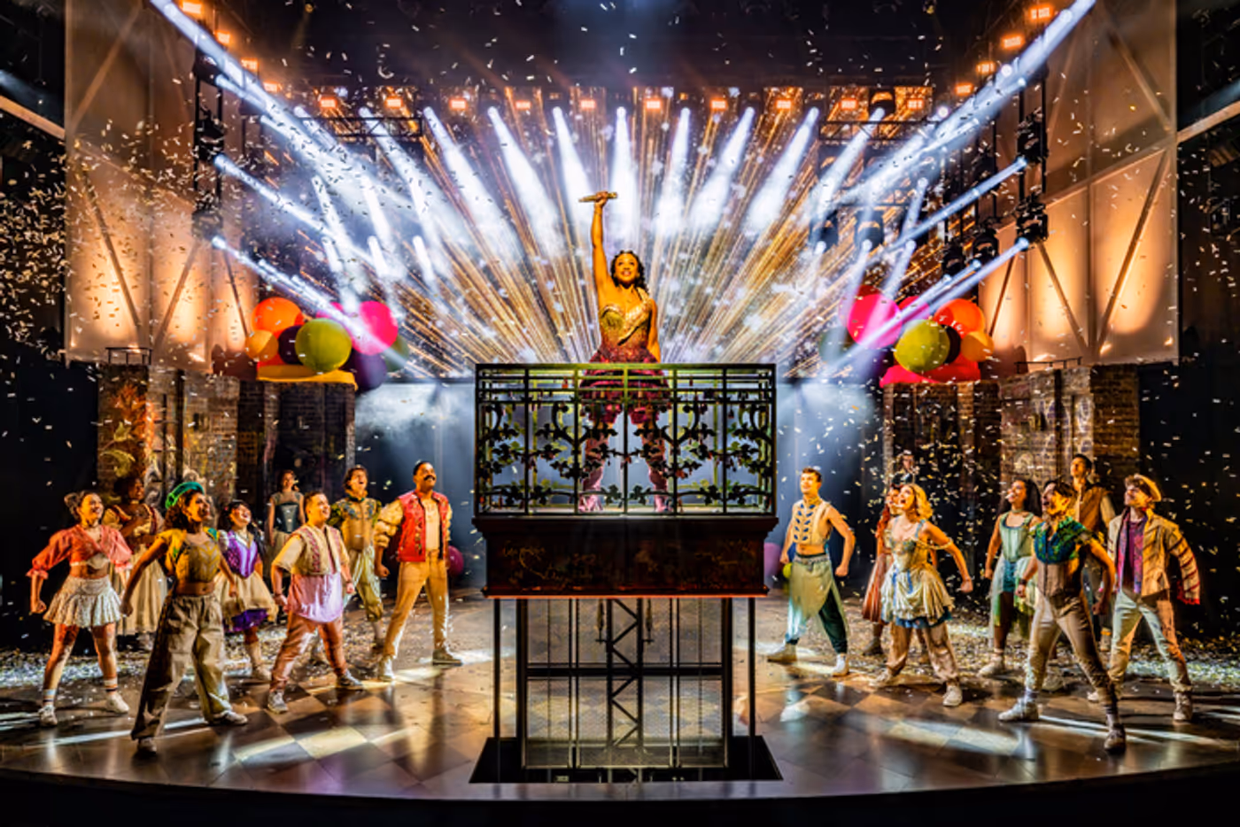 Photos: & JULIET Canadian Production at Royal Alexandra Theatre  Image