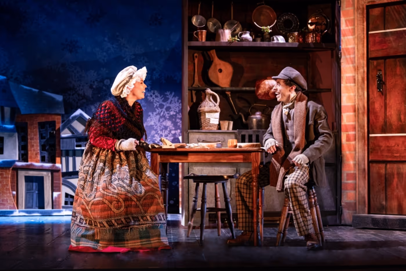 Review: CHRISTMAS CAROL GOES WRONG, Apollo Theatre  Image