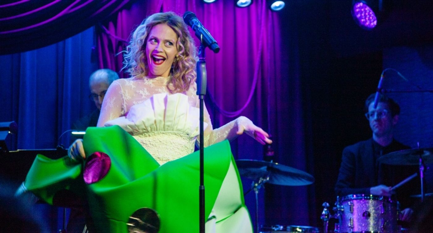 Review: Elizabeth Stanley's LET YOUR HEART BE LIGHT at The Laurie Beechman Theatre Is Playful and Perfect Review: Elizabeth Stanley's LET YOUR HEART BE LIGHT at The Laurie Beechman Theatre Is Playful and Perfect Image