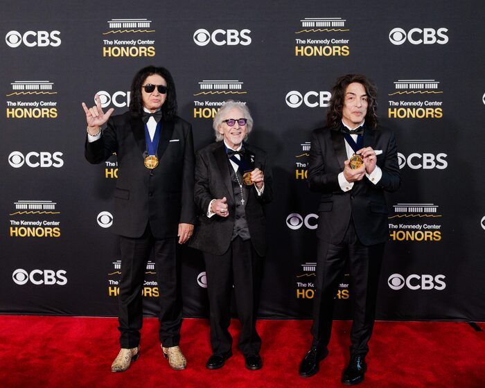 Photo: On the Red Carpet at the 2025 Kennedy Center Honors with Michael Crawford, Laura Osnes & More Photo: On the Red Carpet at the 2025 Kennedy Center Honors with Michael Crawford, Laura Osnes & More Image