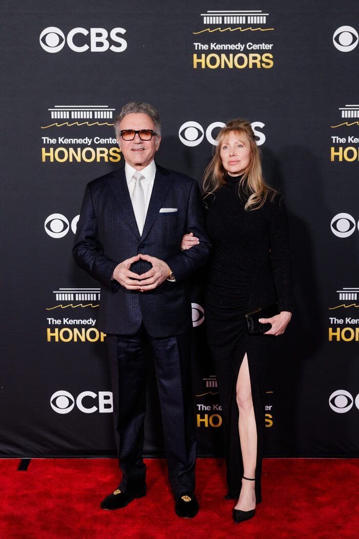 Photo: On the Red Carpet at the 2025 Kennedy Center Honors with Michael Crawford, Laura Osnes & More Photo: On the Red Carpet at the 2025 Kennedy Center Honors with Michael Crawford, Laura Osnes & More Image