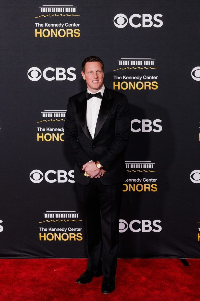 Photo: On the Red Carpet at the 2025 Kennedy Center Honors with Michael Crawford, Laura Osnes & More  Image