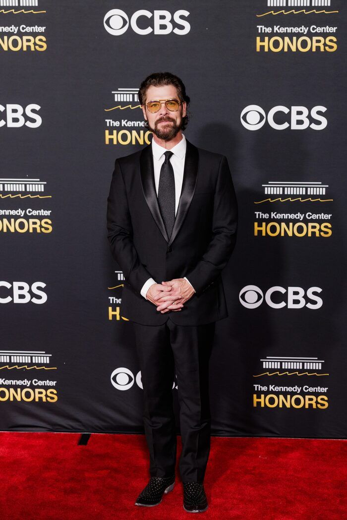 Photo: On the Red Carpet at the 2025 Kennedy Center Honors with Michael Crawford, Laura Osnes & More Photo: On the Red Carpet at the 2025 Kennedy Center Honors with Michael Crawford, Laura Osnes & More Image