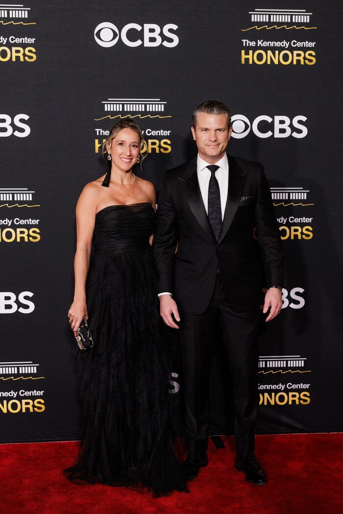 Photo: On the Red Carpet at the 2025 Kennedy Center Honors with Michael Crawford, Laura Osnes & More Photo: On the Red Carpet at the 2025 Kennedy Center Honors with Michael Crawford, Laura Osnes & More Image