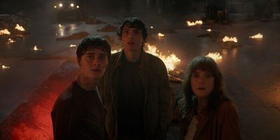 Noah Schnapp, Finn Wolfhard, and Winona Ryder  Photo