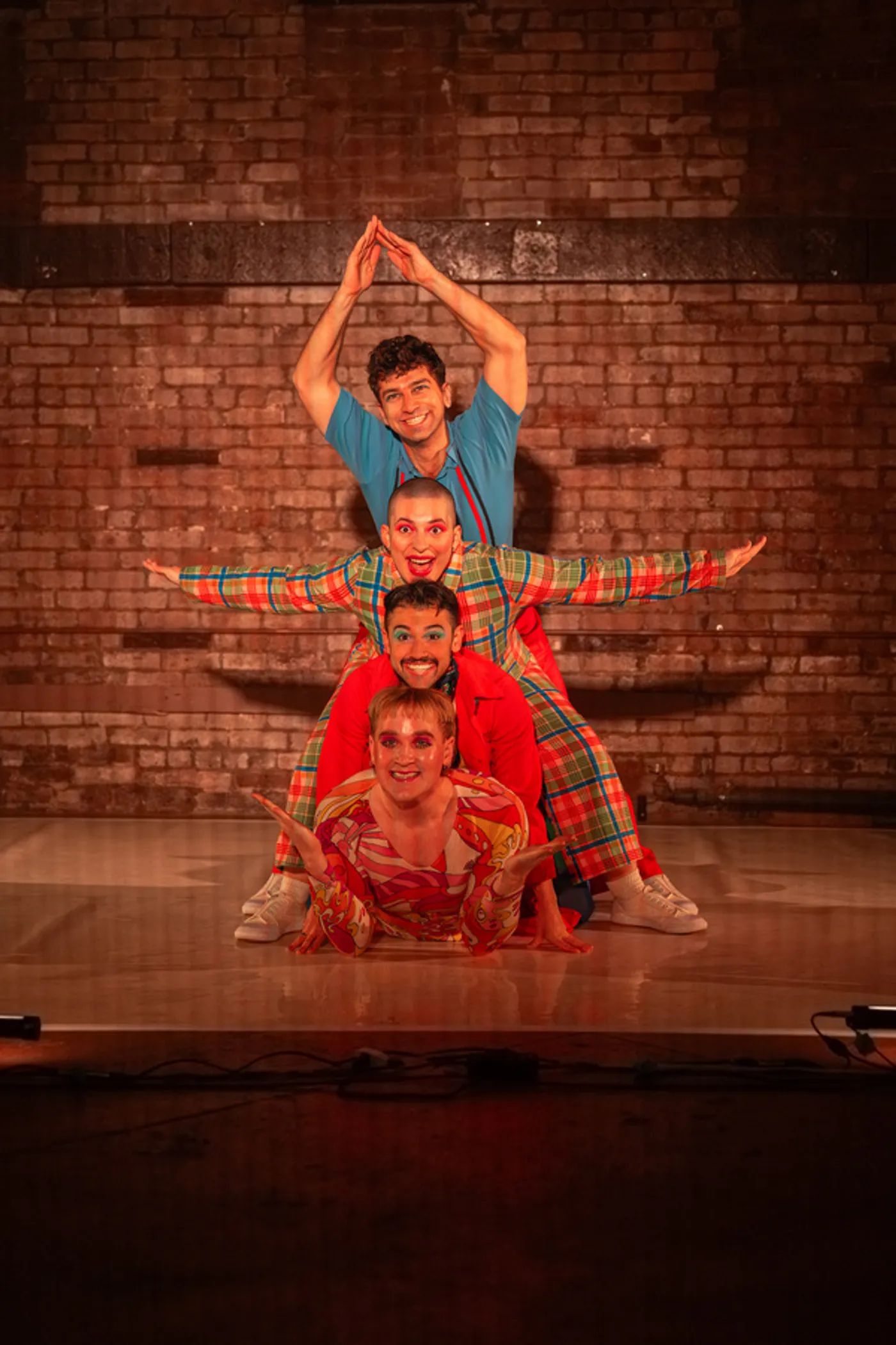 Photos: Das Besties Shares First Look At DAS RAUSCHGIFT Photos: Das Besties Shares First Look At DAS RAUSCHGIFT Image