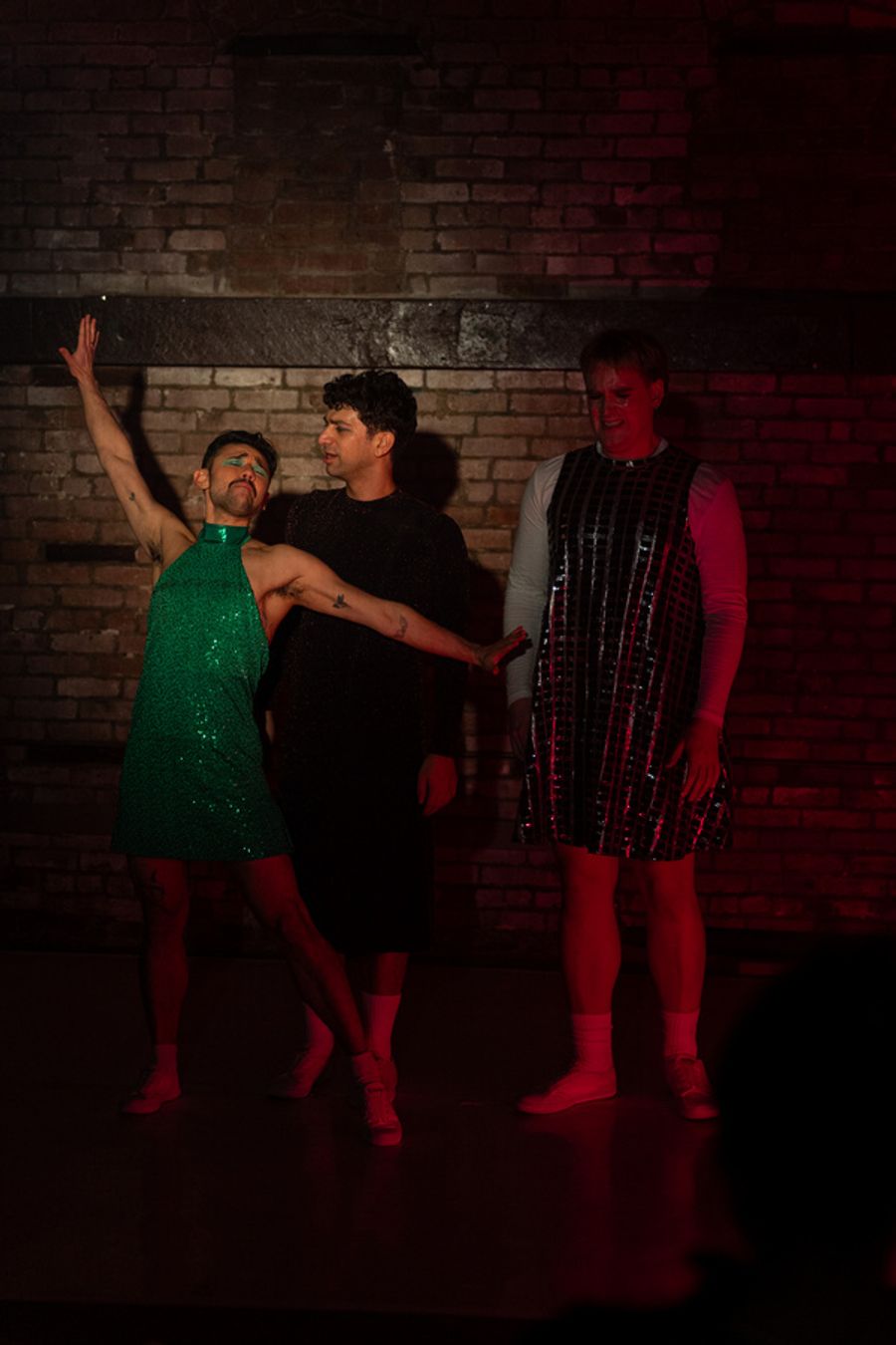 Photos: Das Besties Shares First Look At DAS RAUSCHGIFT Image