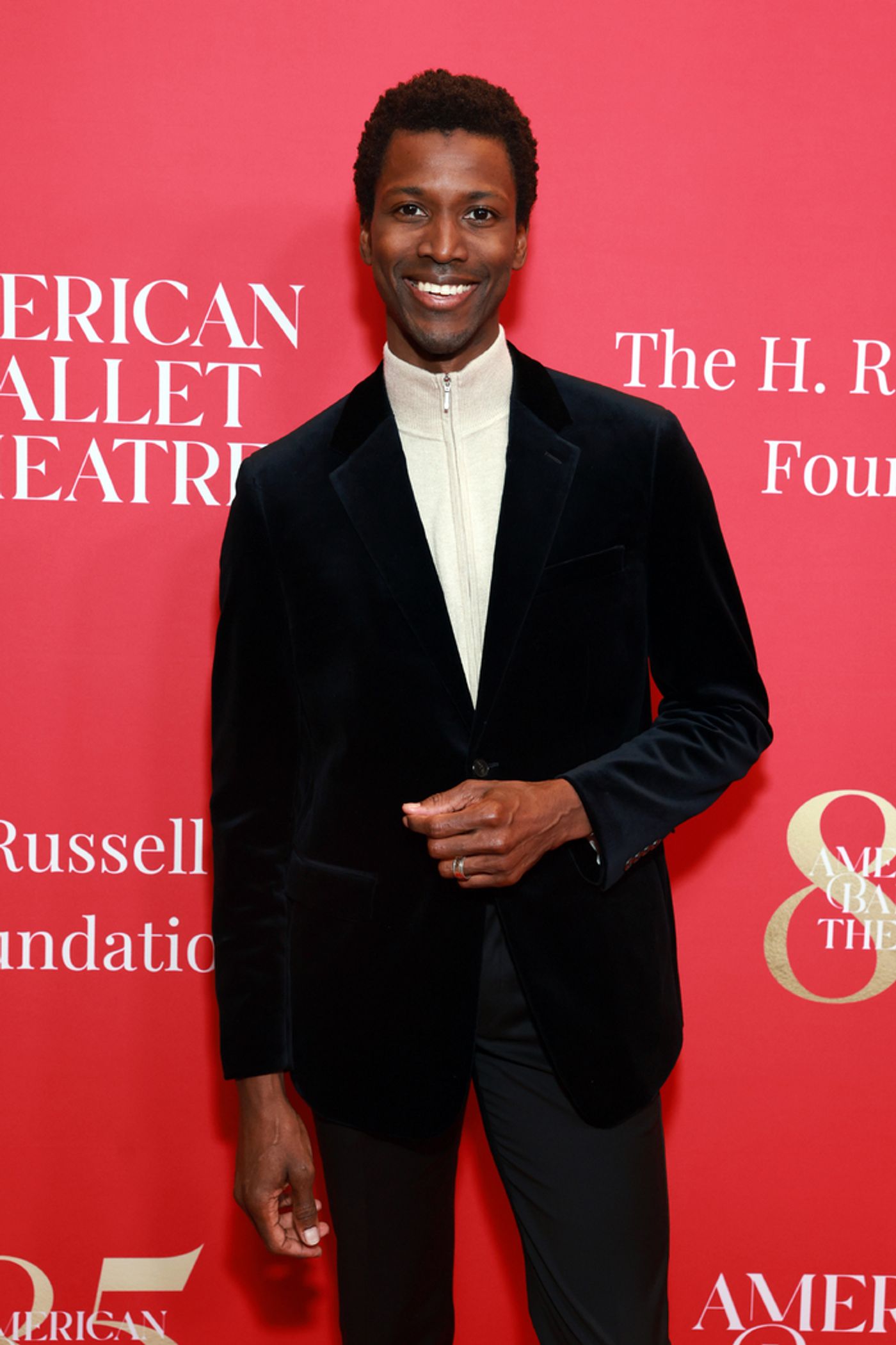 Photos: Sterling K. Brown, Julie Chen Moonves, and More at American Ballet Theatre’s Holiday Benefit Photos: Sterling K. Brown, Julie Chen Moonves, and More at American Ballet Theatre’s Holiday Benefit Image
