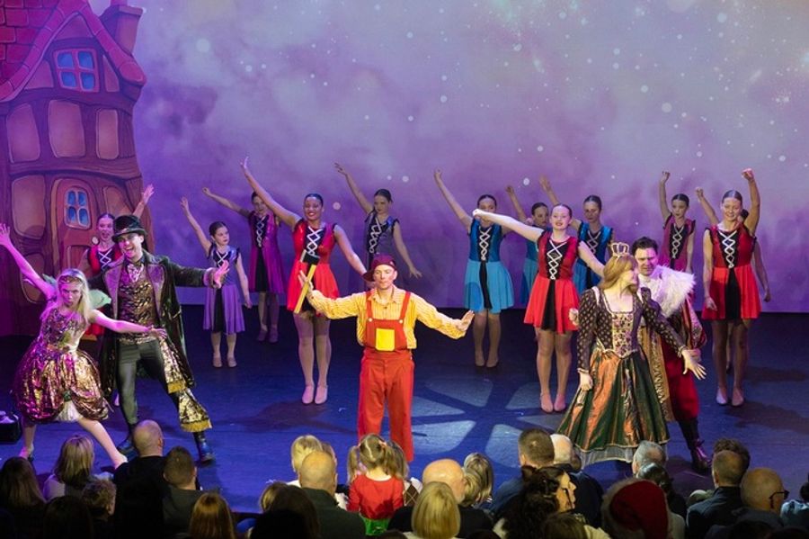 Photos: JACK AND THE BEANSTALK Panto at the Theatre at Scarisbrick Hall Image
