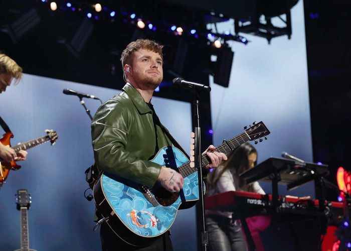 Photos: Inside New York's 2025 iHeartRadio Jingle Ball with Darren Criss, Reneé Rapp, & More Photos: Inside New York's 2025 iHeartRadio Jingle Ball with Darren Criss, Reneé Rapp, & More Image