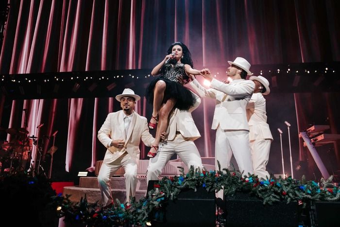 Photos: Inside New York's 2025 iHeartRadio Jingle Ball with Darren Criss, Reneé Rapp, & More Photos: Inside New York's 2025 iHeartRadio Jingle Ball with Darren Criss, Reneé Rapp, & More Image