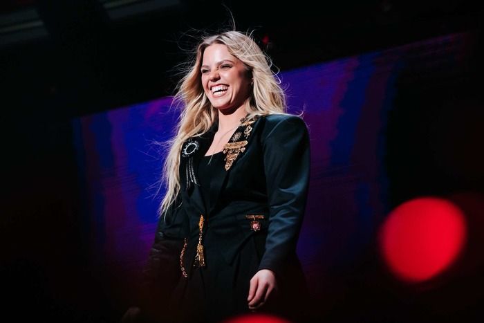 Photos: Inside New York's 2025 iHeartRadio Jingle Ball with Darren Criss, Reneé Rapp, & More Photos: Inside New York's 2025 iHeartRadio Jingle Ball with Darren Criss, Reneé Rapp, & More Image