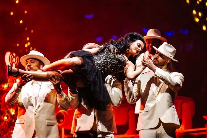 Photos: Inside New York's 2025 iHeartRadio Jingle Ball with Darren Criss, Reneé Rapp, & More Photos: Inside New York's 2025 iHeartRadio Jingle Ball with Darren Criss, Reneé Rapp, & More Image