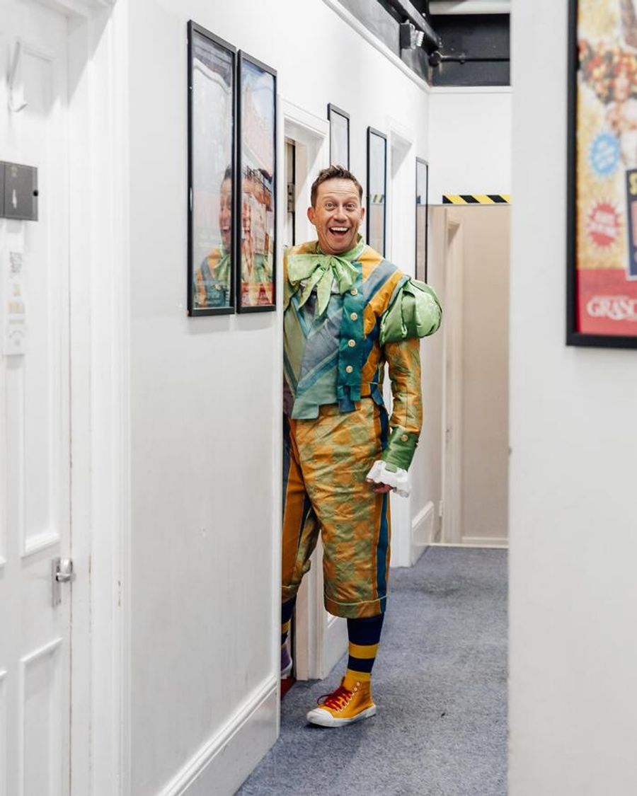 Photos: Behind the Scenes of SLEEPING BEAUTY Panto at Wolverhampton Grand Theatre Image