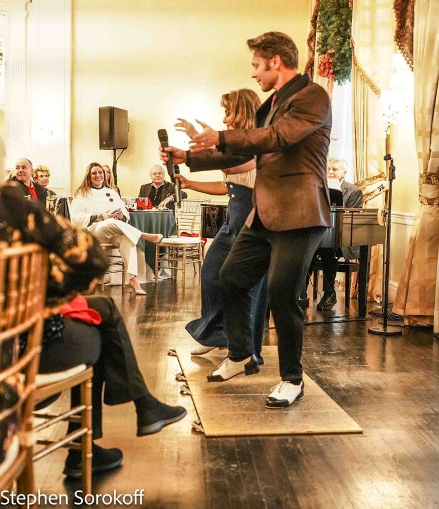 Review: The Dutch Treat Club Holiday Spectacular  Image