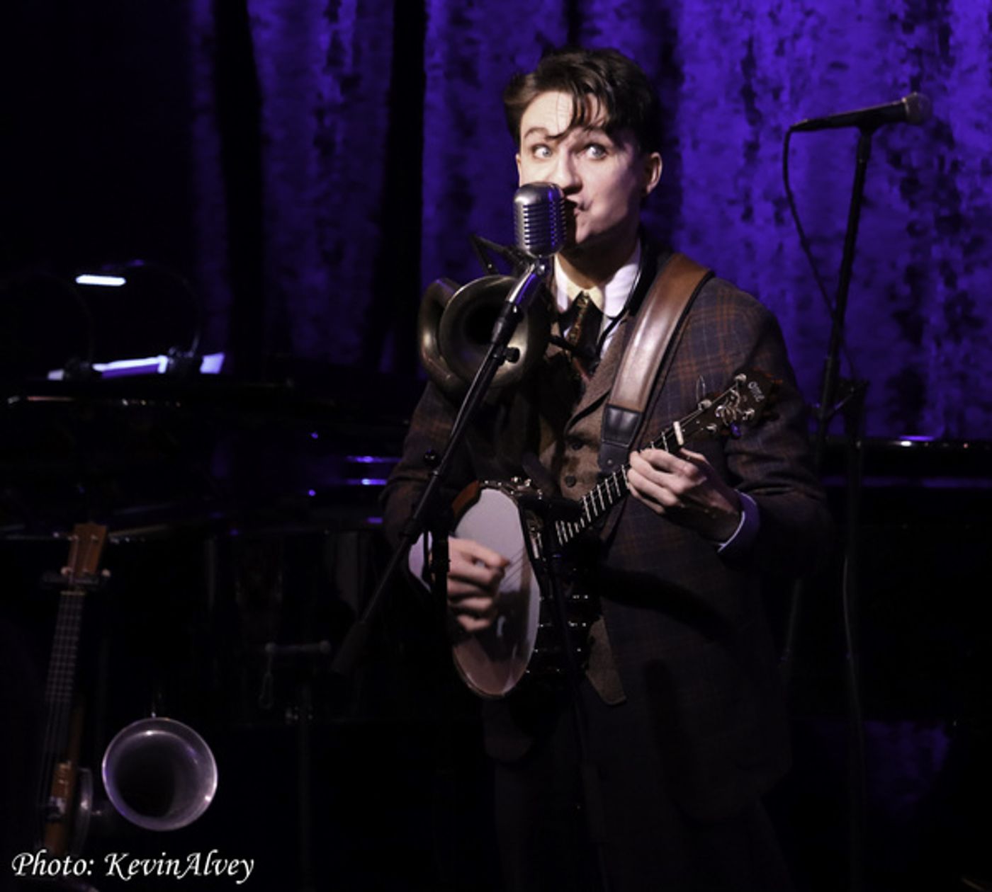 Photos: Bryce Edwards Brings The Swing To Birdland  Image