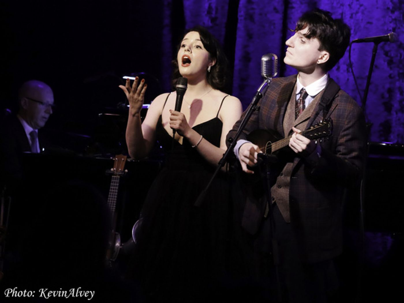 Photos: Bryce Edwards Brings The Swing To Birdland Photos: Bryce Edwards Brings The Swing To Birdland Image