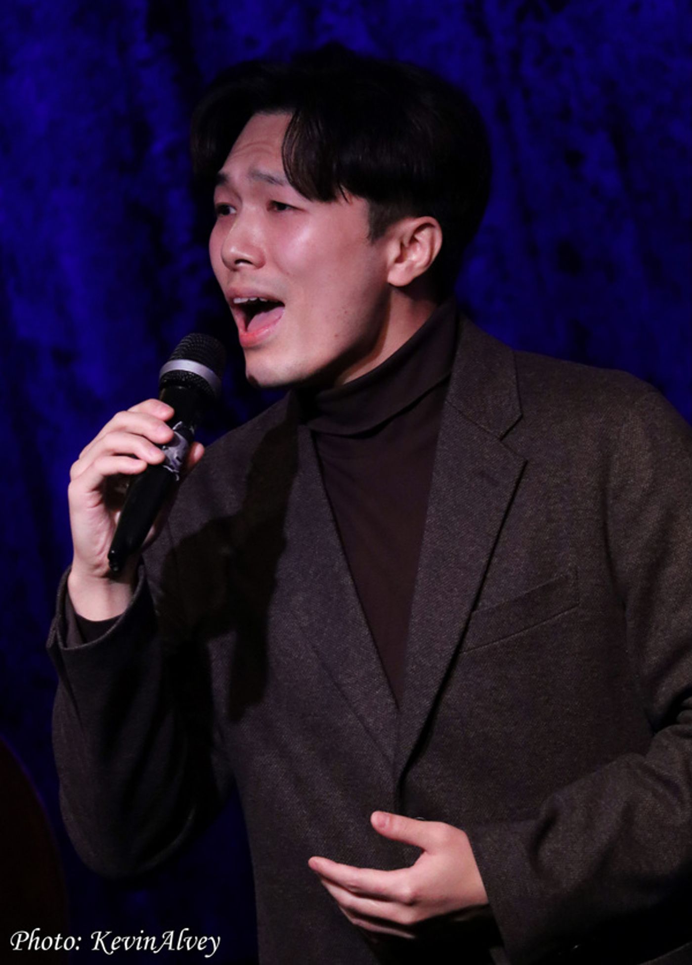 Photos: Kate Shindle, Jelani Remy and More Celebrate The Holidays At JIM CARUSO'S CAST PARTY Photos: Kate Shindle, Jelani Remy and More Celebrate The Holidays At JIM CARUSO'S CAST PARTY Image