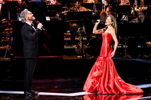 David Phelps and Laura Osnes @ BroadwayWorld David Phelps and Laura Osnes Photo