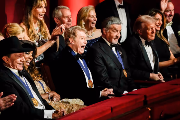 George Strait, Gloria Gaynor, Michael Crawford, and Sylvester Stallone with President Photo