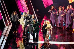 Debbie Winans, Elle King, Chris Blue, Jason Crabb, Deniece Williams, Mike Farris, and Photo