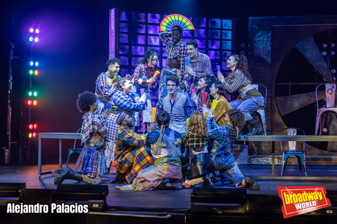 PHOTOS: Así es la nueva producción de RENT que llega esta semana al Teatro Fernán Gómez de Madrid PHOTOS: Así es la nueva producción de RENT que llega esta semana al Teatro Fernán Gómez de Madrid Image