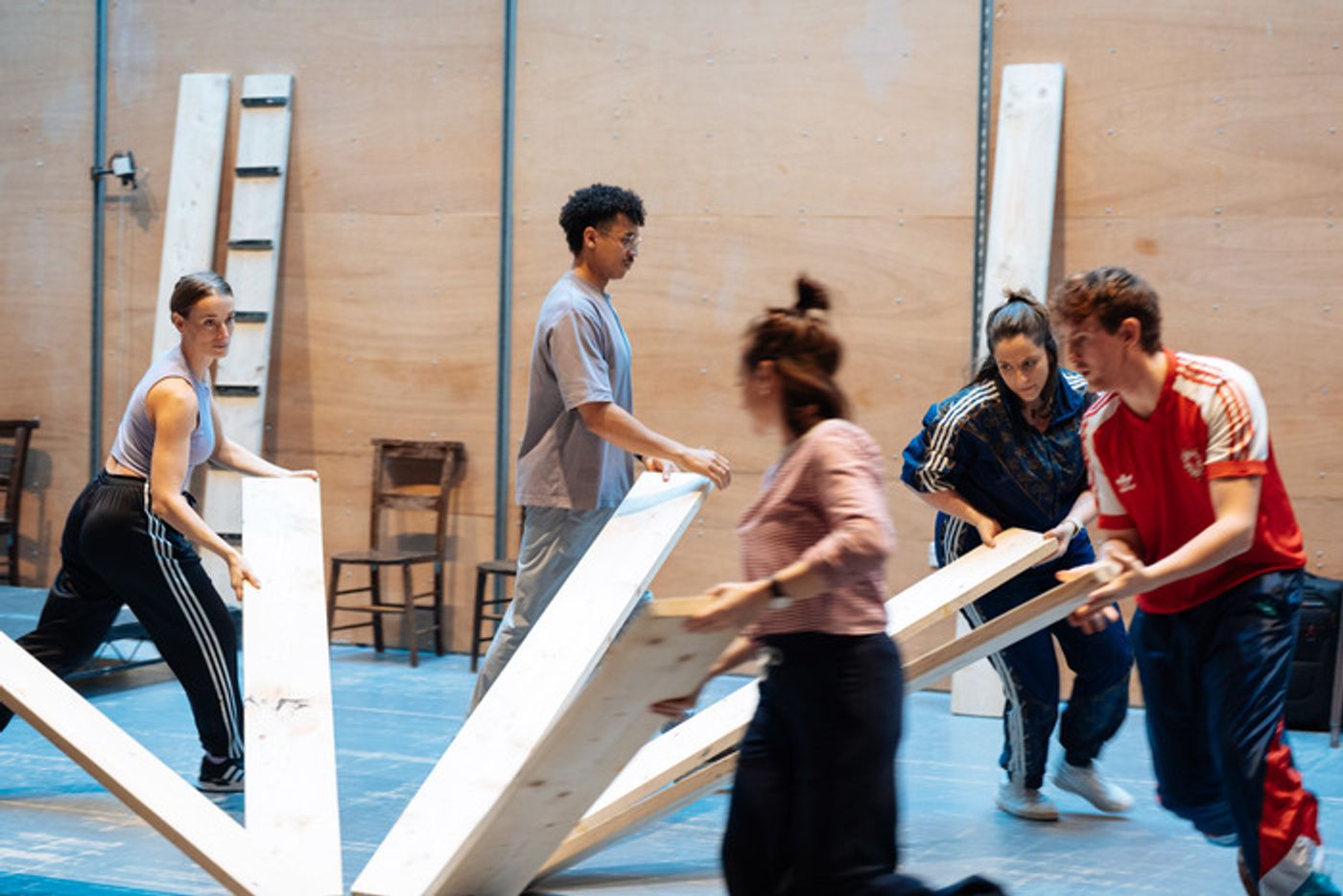 Photos: Michael Sheen and More in Rehearsal For OUR TOWN  Image