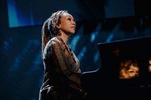 Yolanda Adams  Photo