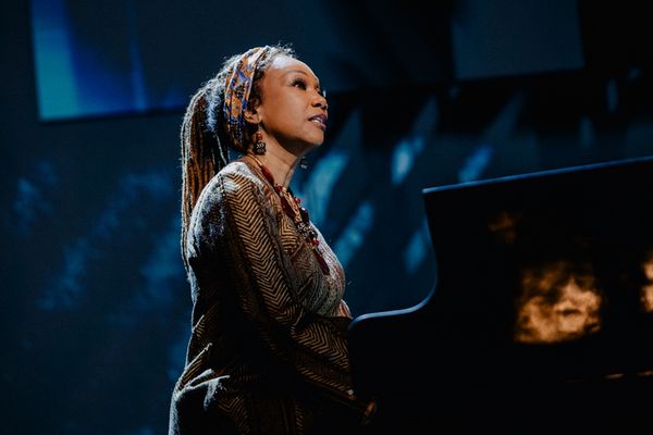 Yolanda Adams  Photo