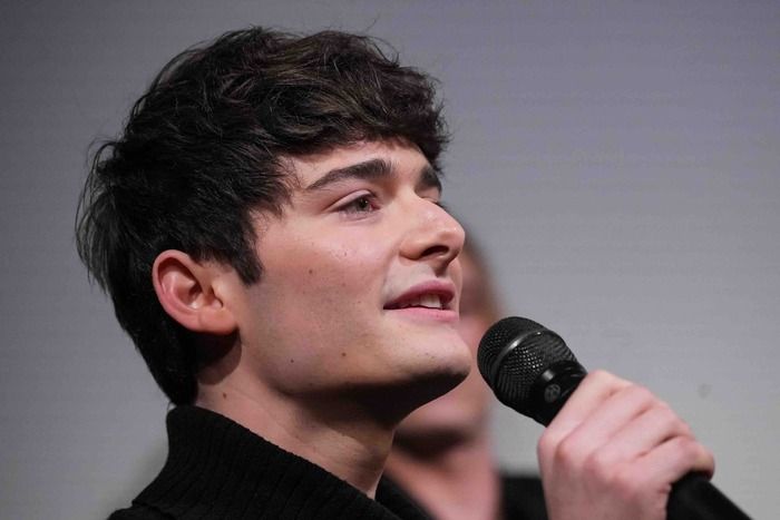 Photos: Gaten Matarazzo, Maya Hawke, & More at STRANGER THINGS PaleyLive Event  Image