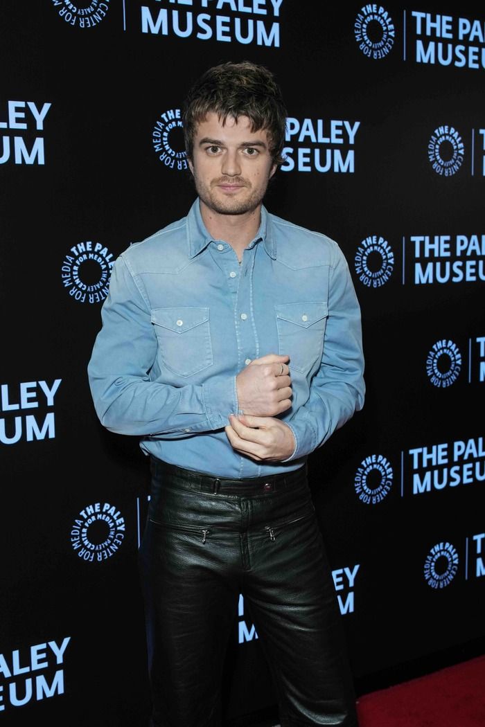 Photos: Gaten Matarazzo, Maya Hawke, & More at STRANGER THINGS PaleyLive Event  Image