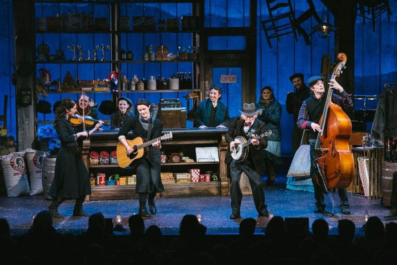 Review: DOLLY PARTON'S SMOKY MOUNTAIN CHRISTMAS CAROL at Reynolds Performance Hall  Image