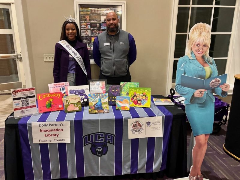 Review: DOLLY PARTON'S SMOKY MOUNTAIN CHRISTMAS CAROL at Reynolds Performance Hall  Image